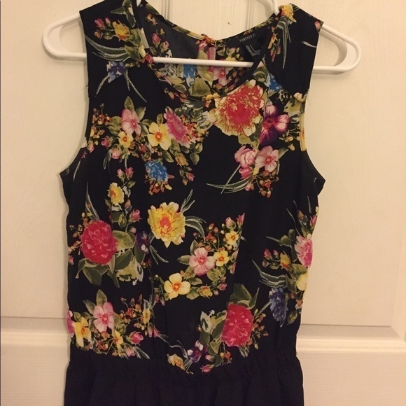 Forever 21 romper - Picture 2 of 8